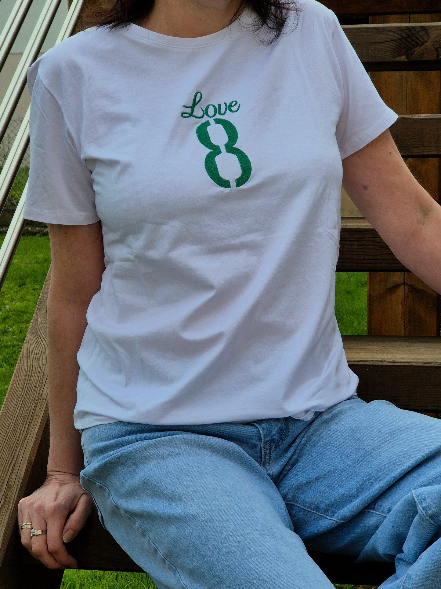 Tee-shirt blanc inscription Love