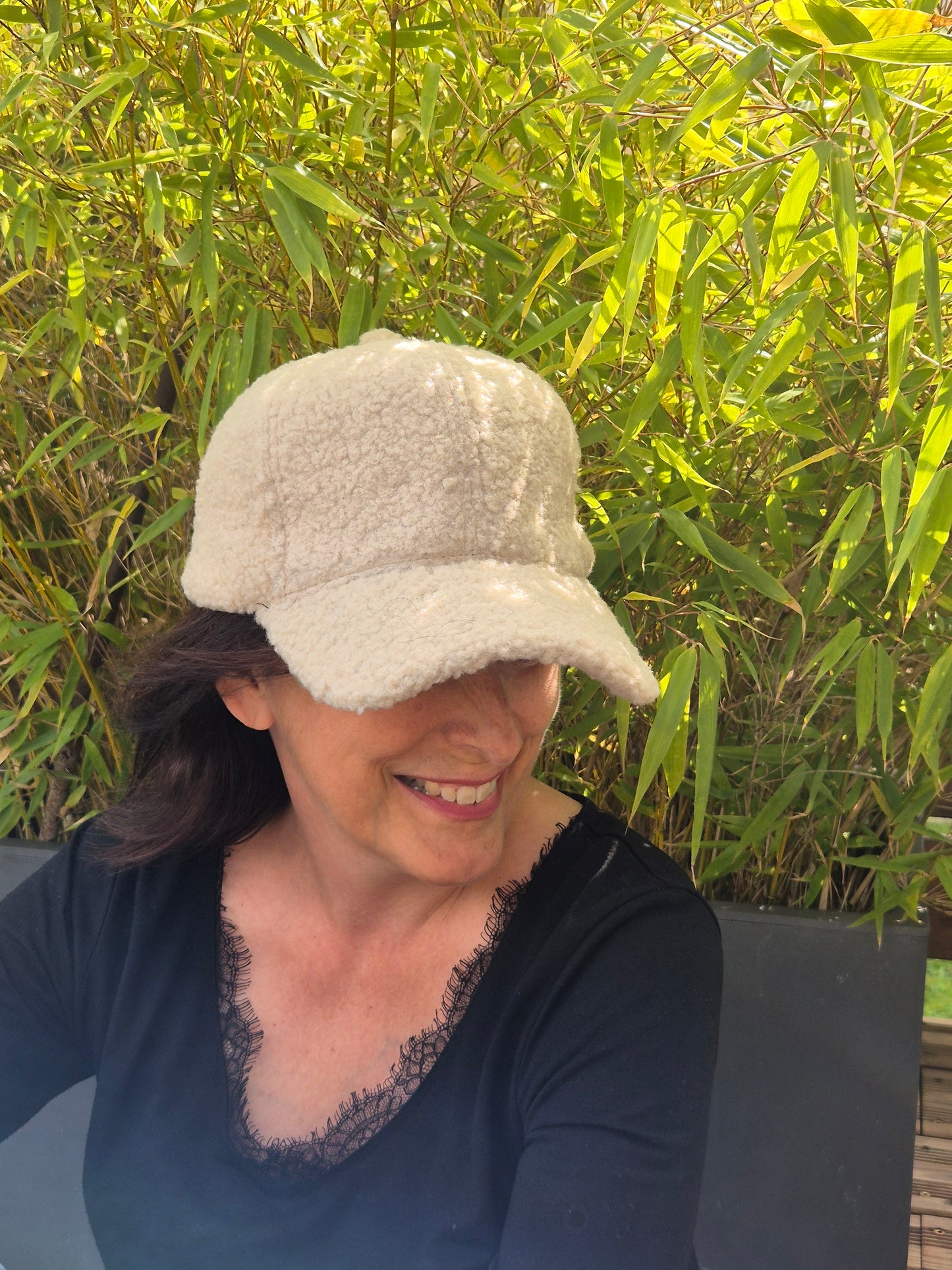 Casquette effet moumoute