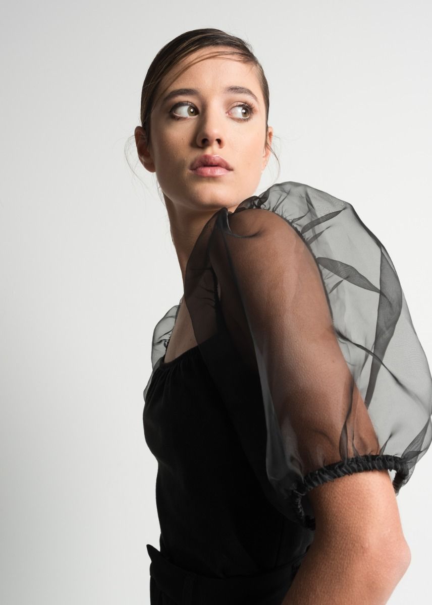 Magnifique top noir manches organza