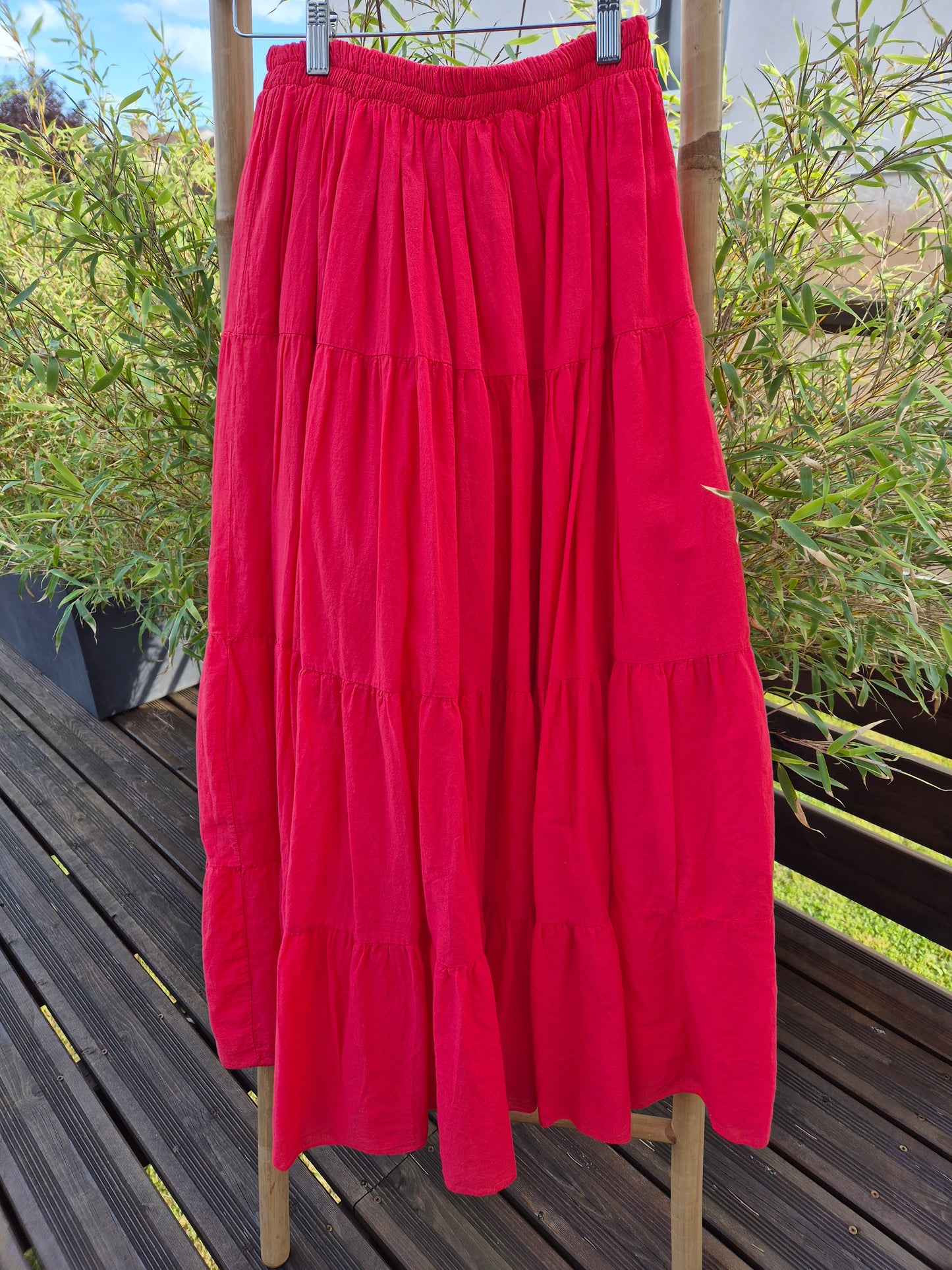 Jupe longue rouge en voile de coton