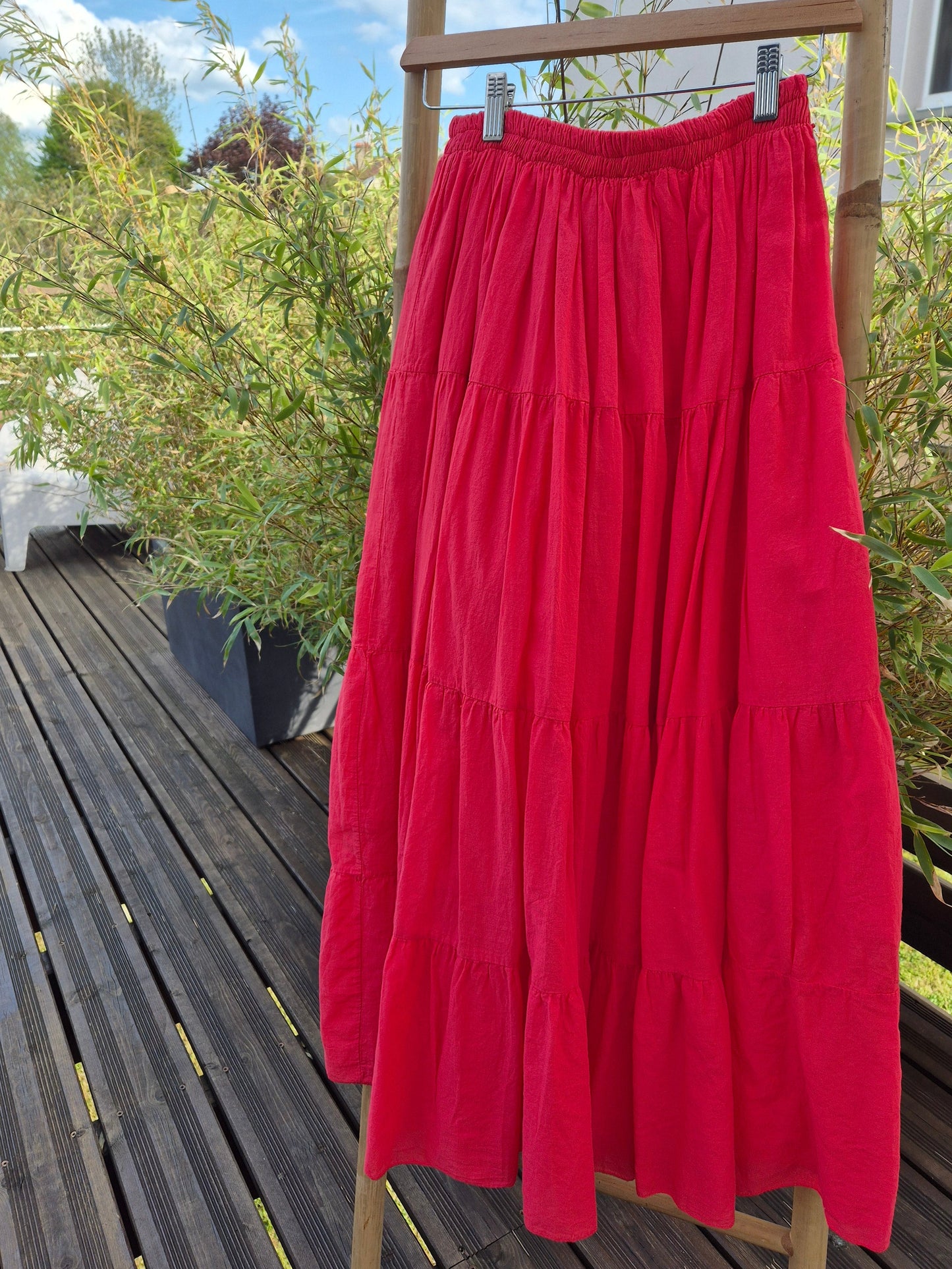 Jupe longue rouge en voile de coton
