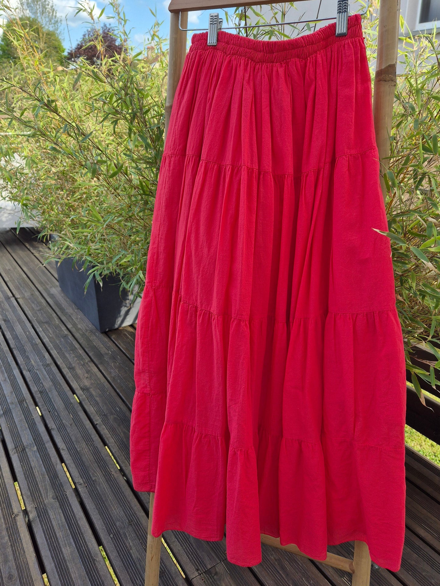 Jupe longue rouge en voile de coton