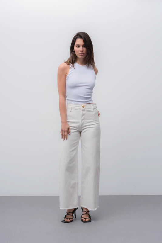Jean Large Blanc – Finition Effilochée & Bouton Bijou
