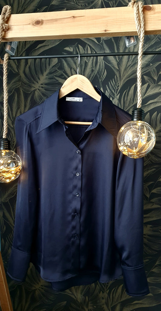 Chemise en satin bleu marine