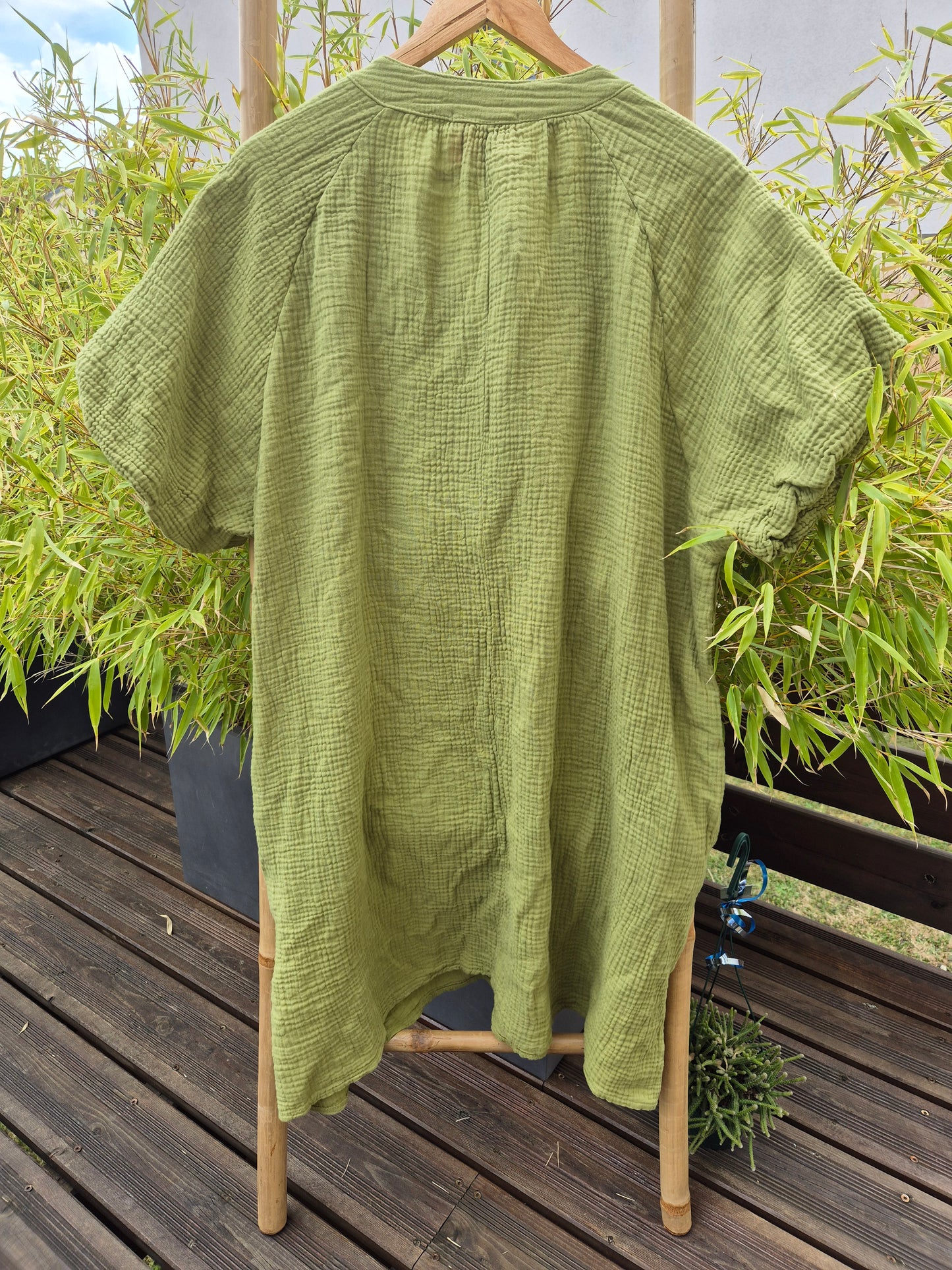 Robe courte vert olive